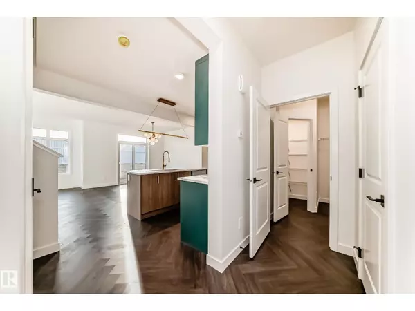 St. Albert, AB T8T2C9,39 Chartres CL