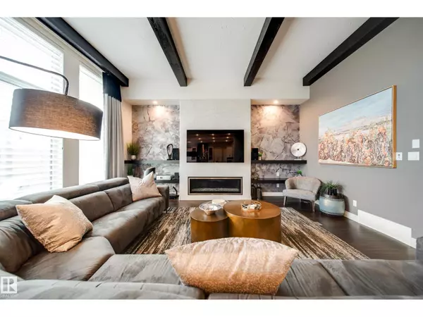 Edmonton, AB T6W3S4,3475 KESWICK BV SW