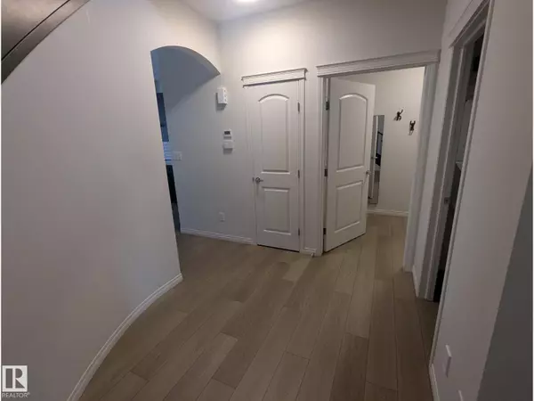 Edmonton, AB T6W4W6,3511 CHECKNITA PT SW