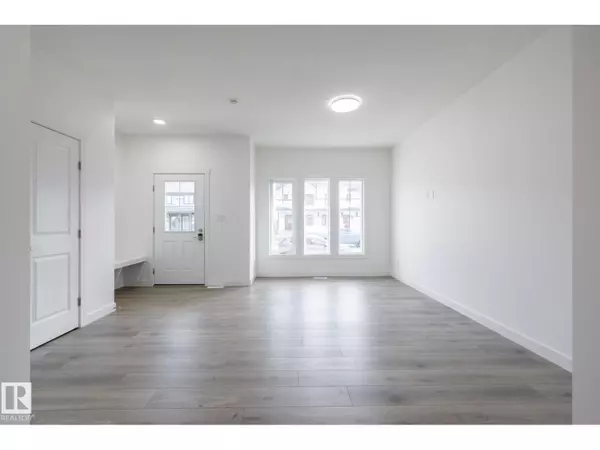 Edmonton, AB T6W5P2,1262 KESWICK DR SW