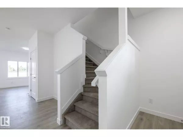 Morinville, AB T8R2S1,8639 97 AV