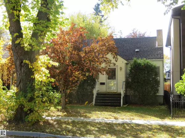 10911 79 AV NW, Edmonton, AB T6G0P1