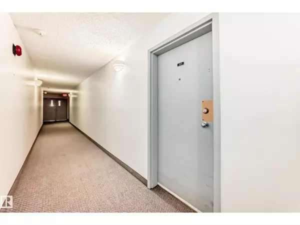 Edmonton, AB T5Y1Y4,#305 14004 26 ST NW