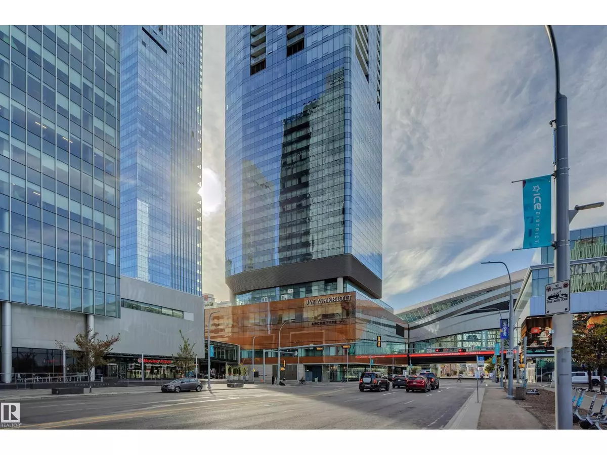 Edmonton, AB T5J0K6,#5002 10360 102 ST NW NW