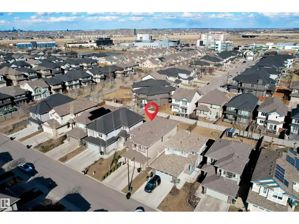 Edmonton, AB T6W2L8,3223 ALLAN WY SW