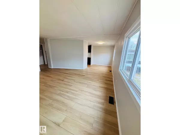 Edmonton, AB T6P1C2,67 Ridgeway Dr NW