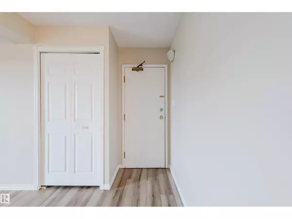 St. Albert, AB T8N3V4,9044 TUDOR GL