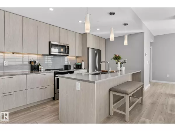 #3100 10180 103 ST NW, Edmonton, AB T5J0L1