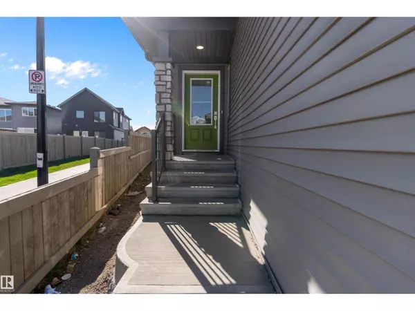 Edmonton, AB T5Z0T8,7181 177A Ave NW