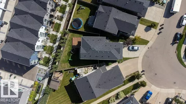 Edmonton, AB T6W2S4,1007 158 ST SW