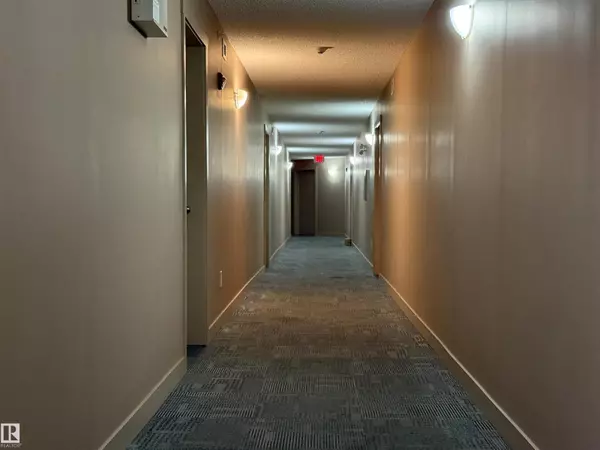 Edmonton, AB T5Y3N4,#214 274 MCCONACHIE DR NW