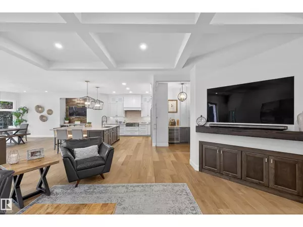 Sherwood Park, AB T8B1M2,525 ESTATE DRIVE