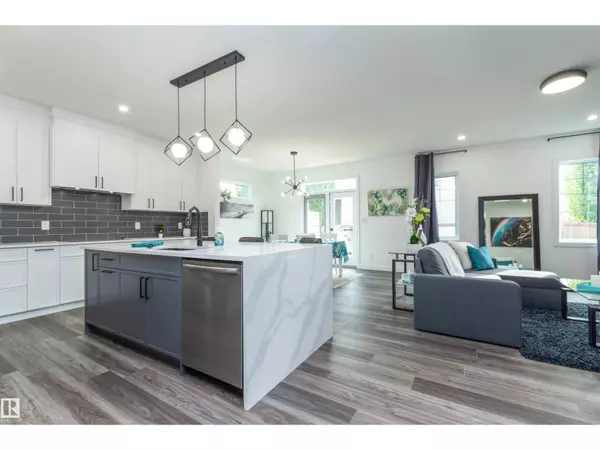17 Sunbury PL, Sherwood Park, AB T8H0K3
