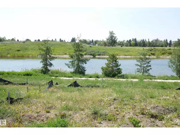 Edmonton, AB T5Z0S4,9227 156 AV NW