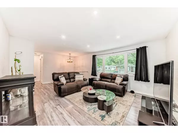 St. Albert, AB T8N0A3,6 Beacon CR