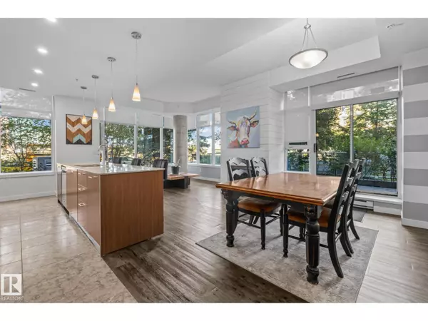 Edmonton, AB T6J2H3,#106 2504 109 ST NW