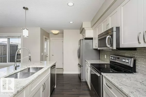 Edmonton, AB T6W0Z3,424 CHAPPELLE DR SW