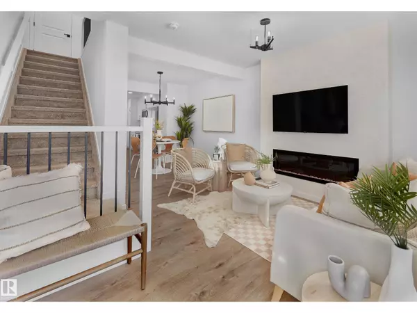 Edmonton, AB T6T2N8,433 ASTER DR NW