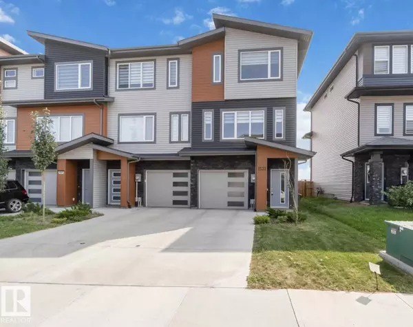 1531 157 Street SW, Edmonton, AB T6W4J8