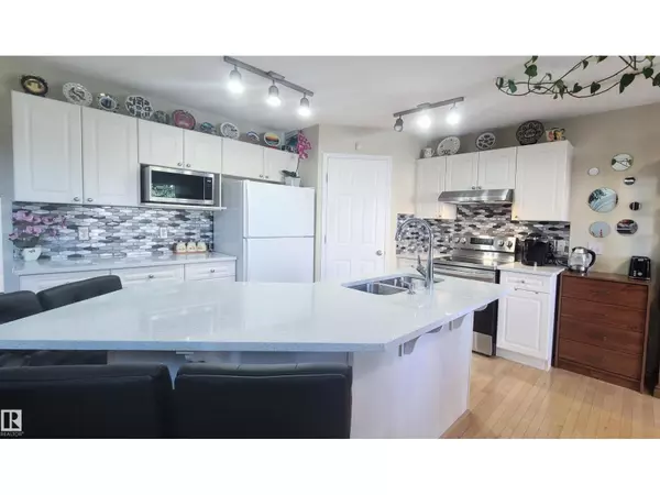 Edmonton, AB T5T6V5,21212 89a AV NW NW