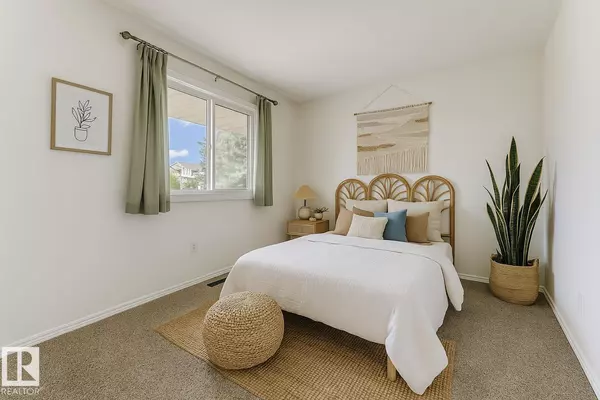 Edmonton, AB T5X5E2,#33 15710 BEAUMARIS RD NW