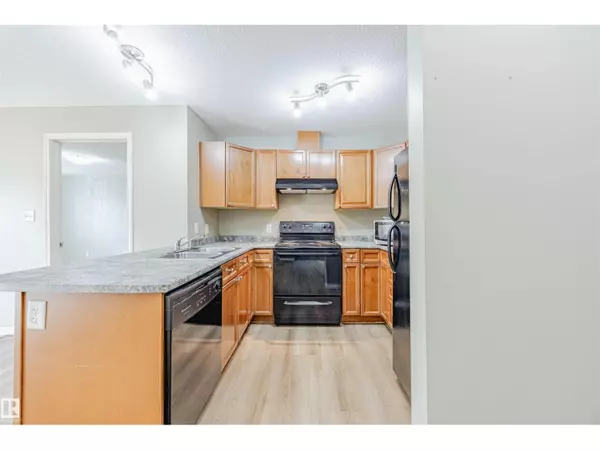 Stony Plain, AB T7Z0C6,#111 4903 47 AV