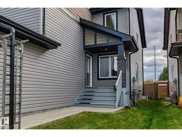 Edmonton, AB T5W2Y3,7159 CARDINAL WY SW
