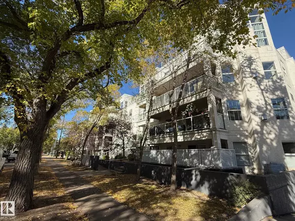 Edmonton, AB T5K2T9,#404 12028 103 AV NW