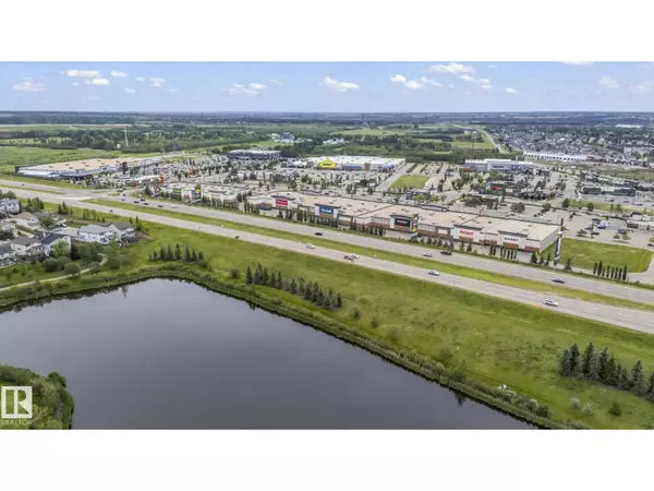 Edmonton, AB T5Y3G9,4308 155 AV NW