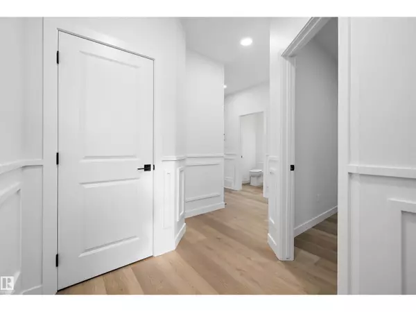 St. Albert, AB T8T2C9,26 Chartres CL