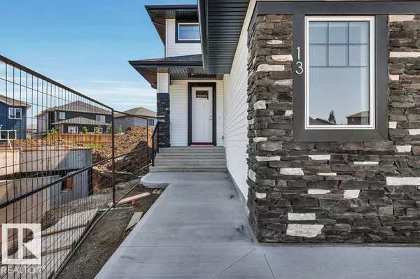 Spruce Grove, AB T7X0X4,13 HILLWOOD TC