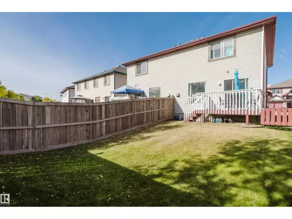 Sherwood Park, AB T8H2W3,#127 700 BOTHWELL DR