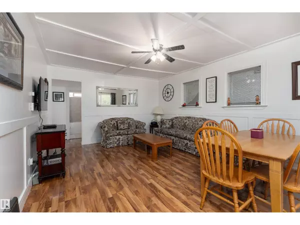 Edmonton, AB T5G2B2,11539 101 ST NW