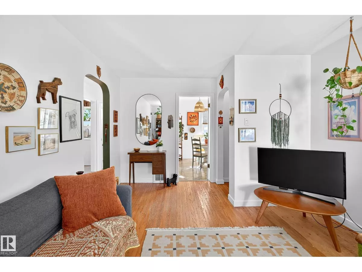 Edmonton, AB T5G2K4,12315 103 ST NW