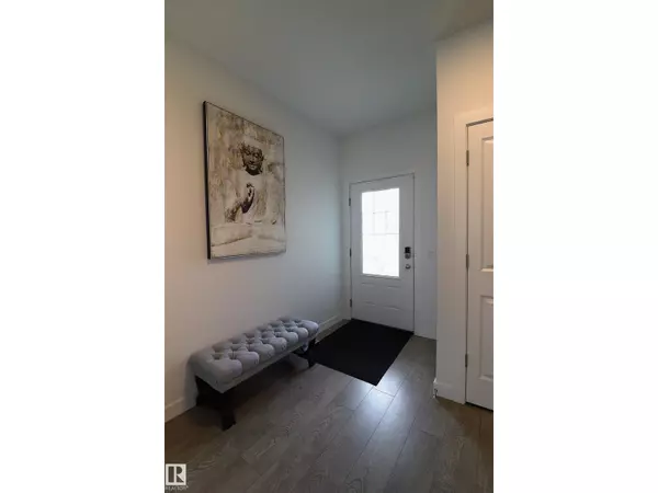 Edmonton, AB T6W4B2,2888 Coughlan Green SW