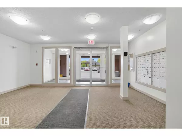 Edmonton, AB T6W3L9,#125 3315 JAMES MOWATT TR SW