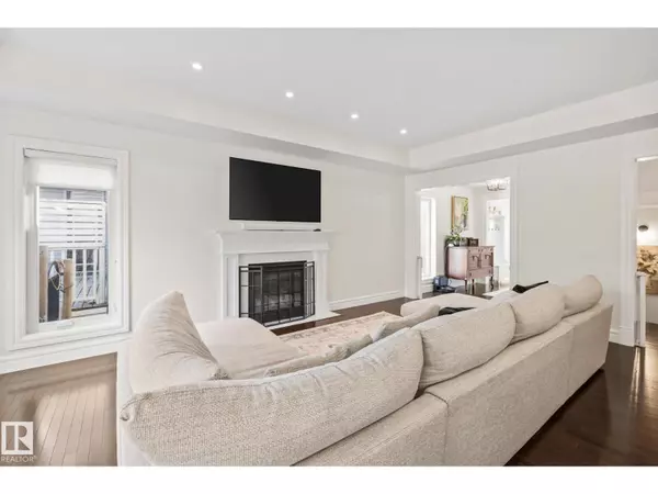 Sherwood Park, AB T8H0K4,4068 SUMMERLAND DR