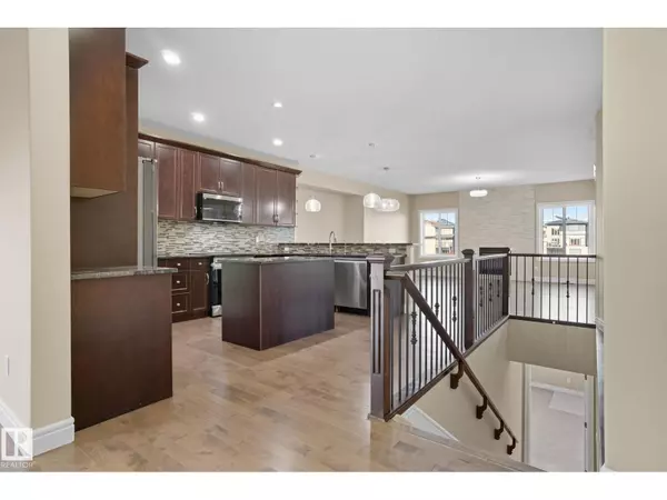 Edmonton, AB T5Z0K1,9216 181 AV NW