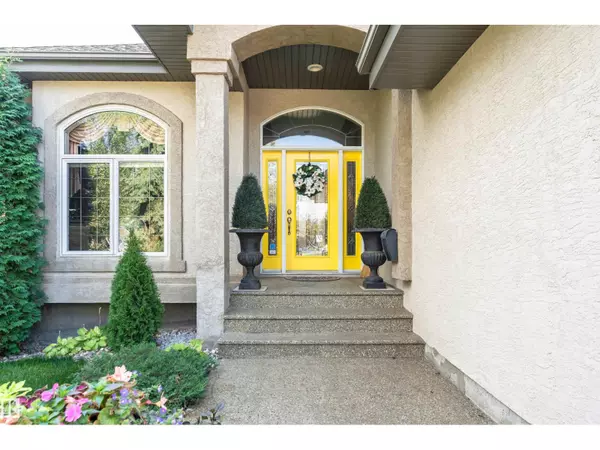 Edmonton, AB T6R3L2,1203 HOLLANDS CL NW