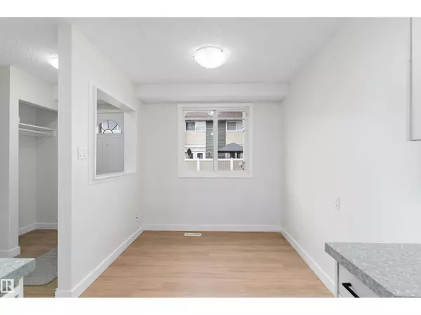 Edmonton, AB T5A3P2,12H Clareview Village NW