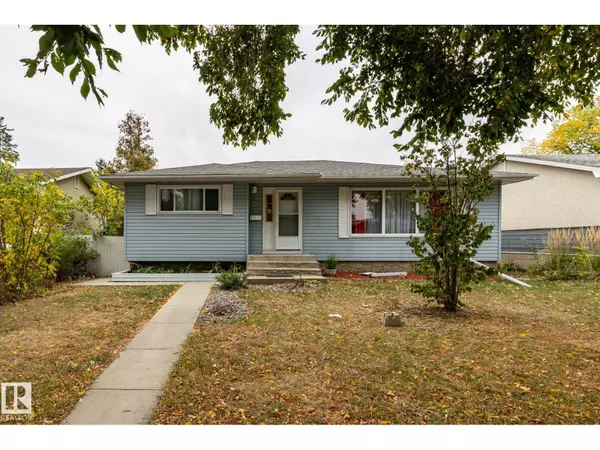 15707 92 AV NW, Edmonton, AB T5R5C5