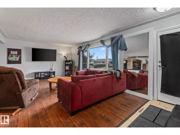 Edmonton, AB T5E4B2,12903/12905 96 ST NW