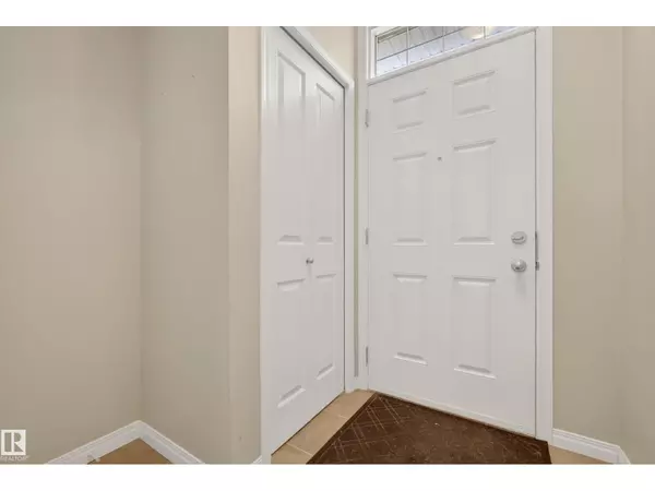 Edmonton, AB T6X0H4,#166 1804 70 ST SW