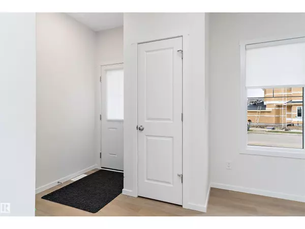 Edmonton, AB T5S2C2,4277 Kinglet Drive NW