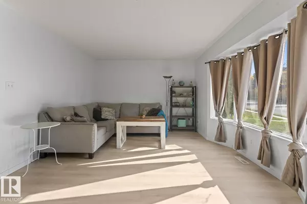 Cold Lake, AB T9M2A3,4116 50 AV