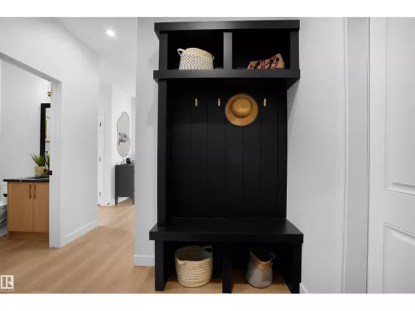 Edmonton, AB T5T5M8,226 EDGEMONT GREEN GR NW