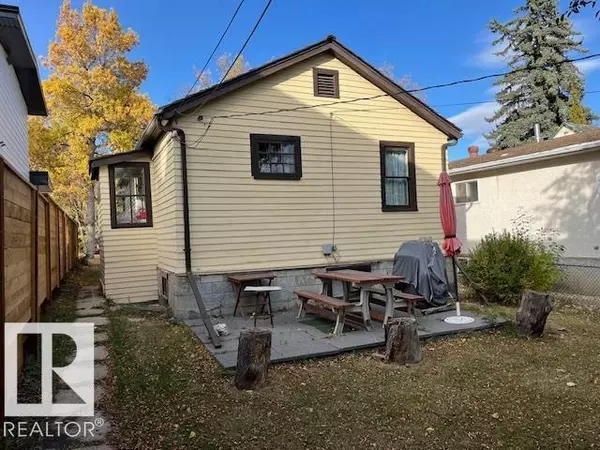 Edmonton, AB T6G0P5,11419 79 AV NW