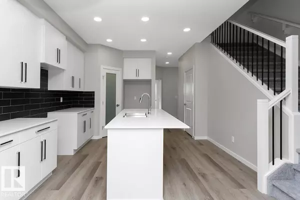 Edmonton, AB T5S0W6,4305 KINGLET DR NW