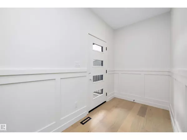 St. Albert, AB T8T2C6,34 CANNES CV