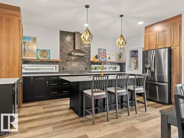 Edmonton, AB T6E1M3,9817 77 ave NW